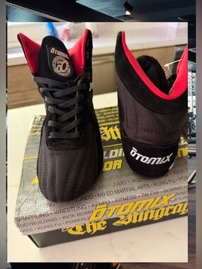 🆕 OTOMIX Stingray BLACK BODYBUILDING WEIGHTLIFTING GYM SHOE FEMALE